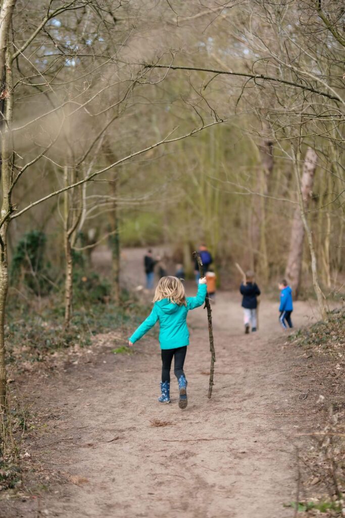 Boswandeling met de outdoor bso