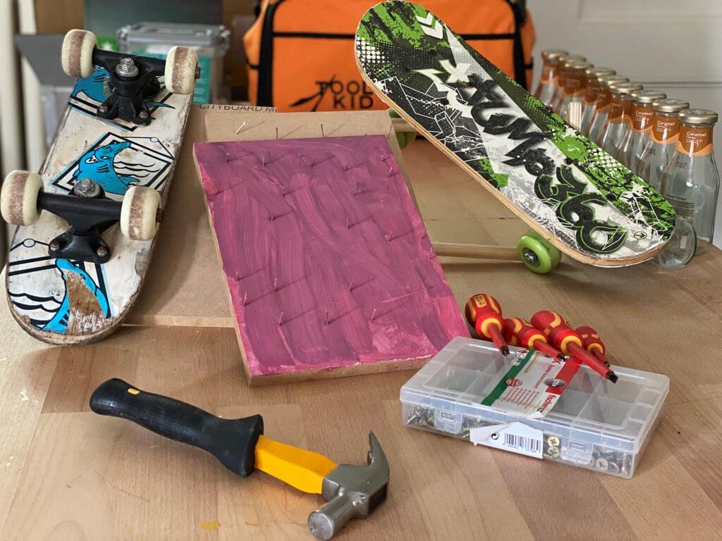 zelf gedecodeerde skateboarden op de bso