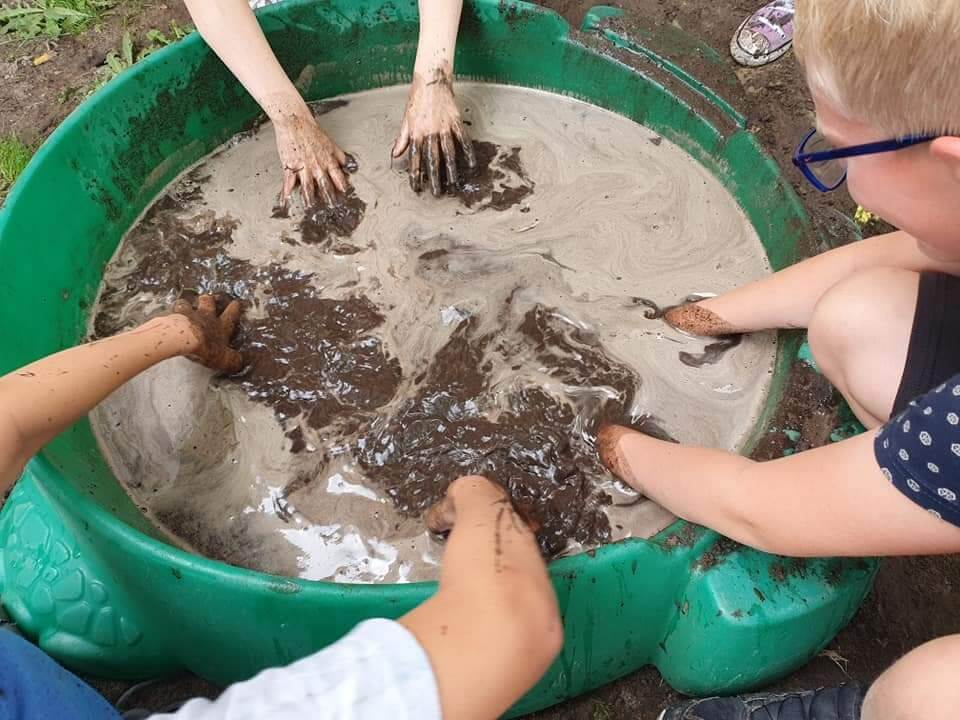 Spelen met modder bij Zo op Gummarus