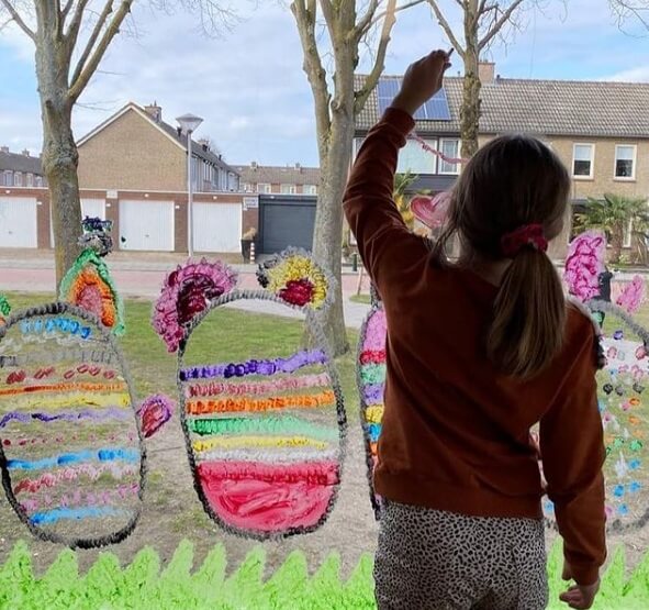 Tekenen op het raam bij Zo op Gummarus